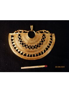 Replik 16 Anh&auml;nger kosmologische Figur Goldmuseum...