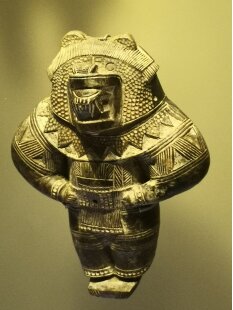 Replik 36 Anh&auml;nger kosmologische Figur Goldmuseum Bogota 40 x 35 mm
