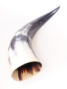 Zier- und Trinkhorn. 1,0 bis 1,99 Liter = Code I