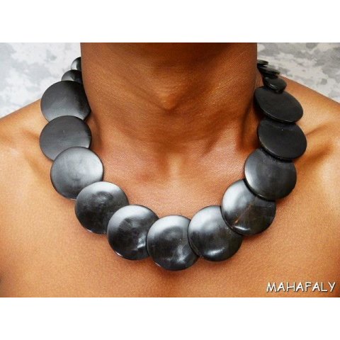 Hornkette Haina schwarz 53 cm - 50% reduziert