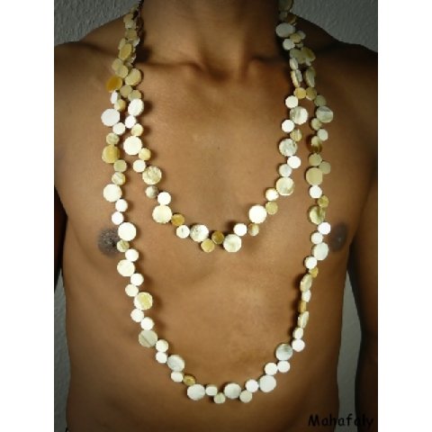 Hornkette Hajatiana natur poliert 150 cm = Code Q