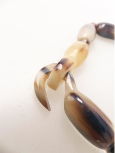 Hornkette Hanta gemasert poliert 55 cm - 50 %