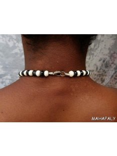 Knochenkette Kakeoma schwarz/wei&szlig; - 80 % reduziert