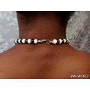 Knochenkette Kakeoma schwarz/wei&szlig; - 80 % reduziert