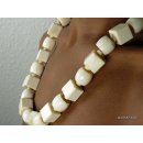 Knochenkette Kakerim = Code G