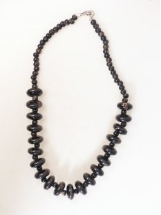 Hornkette Hantikala 55 cm schwarz poliert