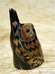 Hornfigur Schleiereule. an Baum = Code A  3,5 cm