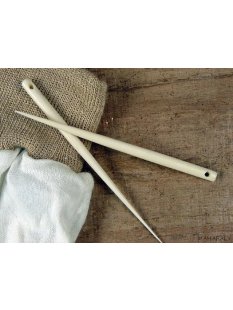 Knochen N&auml;hnadel. 10 cm
