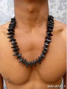 Hornkette Hantasaku schwarz poliert 60 cm = Code E