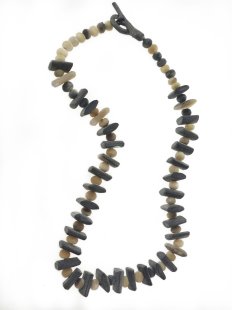 Hornkette Hantasaku grau matt geschliffen 60 cm