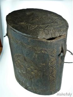 AF23 Zafimaniry Reisbeh&auml;lter Artefakt der Betsileo 40 cm ca. 1960