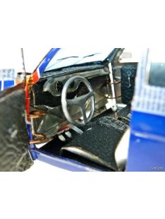 Volkswagen VW 411 LE. M 1:18  = Code K