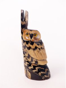Hornfigur Schleiereule an Baum = Code D  9 cm