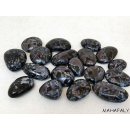 1 kg Handst&uuml;cken Handschmeichler Trommelstein Madagaskar Allalin Gabbro schwarz poliert