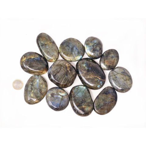 1 kg Handst&uuml;cken Handschmeichler Trommelstein Madagaskar Labradorit poliert