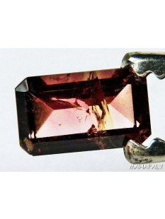 T007 polychromer Madagaskar Turmalin facettiert. 2,2 Carat.