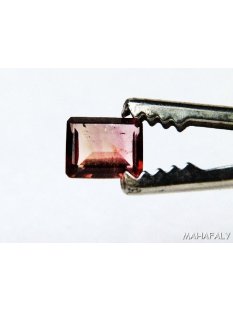 T017 polychromer Madagaskar Turmalin facettiert. 1,2 Carat.