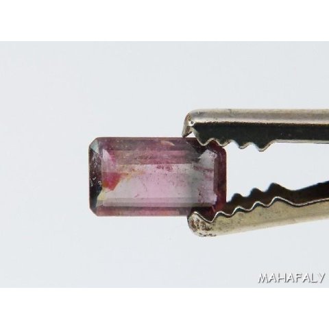 T083 Rubellit Madagaskar Turmalin facettiert. 1,5 Carat.