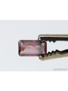 T083 Rubellit Madagaskar Turmalin facettiert. 1,5 Carat.