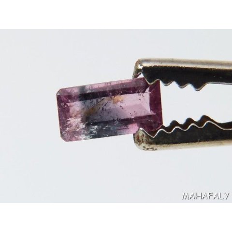 T088 Rubellit Madagaskar Turmalin facettiert. 1,0 Carat.