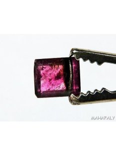 T094 Rubellit Madagaskar Turmalin facettiert. 1,95 Carat.