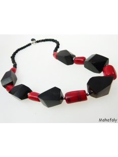 Horn/Korallenkette Rakoto 54 cm = Code J