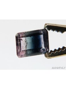 T132 polychromer Madagaskar Turmalin facettiert. 2,95 Carat.