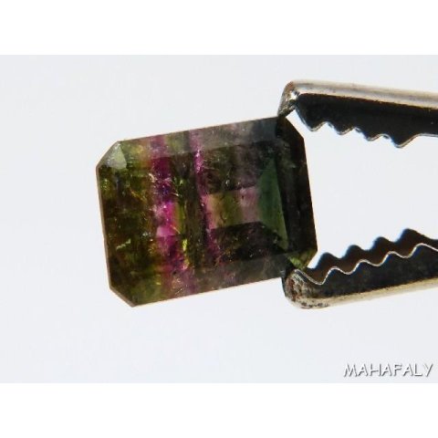 T139 polychromer Madagaskar Turmalin facettiert. 3,05 Carat.