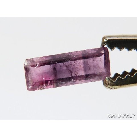 T144 Rubellit Madagaskar Turmalin facettiert. 1,90 Carat.