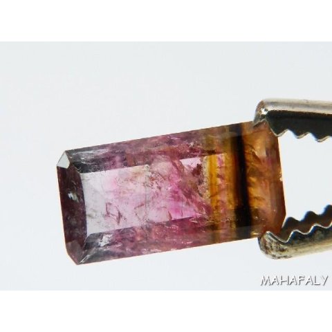 T149 polychromer Madagaskar Turmalin facettiert. 3,50 Carat.