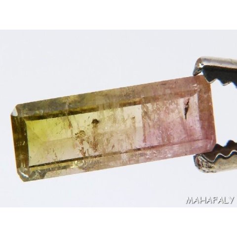 T150 polychromer Madagaskar Turmalin facettiert. 5,20Carat.