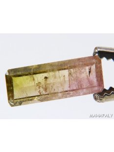 T150 polychromer Madagaskar Turmalin facettiert. 5,20Carat.