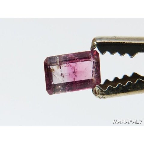 T180 Rubellit Madagaskar Turmalin facettiert. 0,95 Carat.