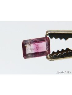 T180 Rubellit Madagaskar Turmalin facettiert. 0,95 Carat.