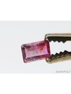 T181 Rubellit Madagaskar Turmalin facettiert. 1,35 Carat.