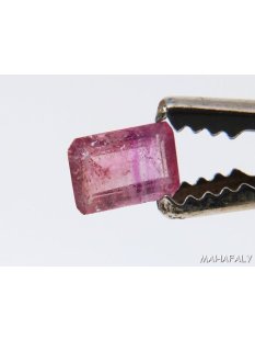 T195 Rubellit Madagaskar Turmalin facettiert. 1,20 Carat.