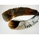 Hornfigur Maske und Trinkhorn. ETHNO 29 cm = Code E