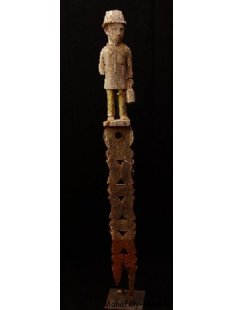 AL22 original AloAlo Grabstele der Mahafaly antik Mann...