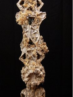 AL26 original AloAlo Grabstele der Mahafaly antik Pirogge mit Besatzung 200 cm ca. 1900