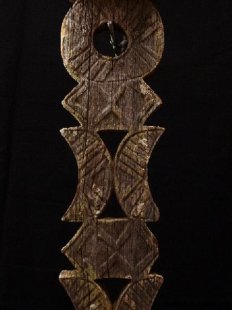 AL53 original AloAlo Grabstele der Mahafaly antik Beamter 175 cm ca. 1930