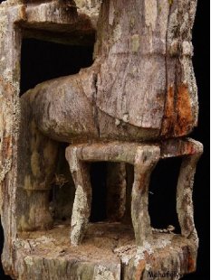 AL53 original AloAlo Grabstele der Mahafaly antik Beamter 175 cm ca. 1930