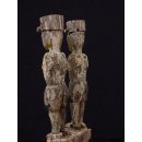 AL113 original AloAlo Grabstele der Mahafaly antik, 2 Gendarmen 177 cm.