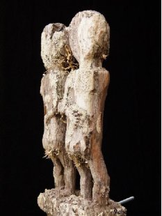 AL54 original AloAlo Grabstele der Mahafaly antik Freundespaar 155 cm ca. 1920