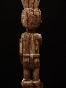 AL48 original AloAlo Grabstele der Mahafaly antik 3 M&auml;nner 200 cm ca. 1930