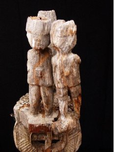 AL48 original AloAlo Grabstele der Mahafaly antik 3...