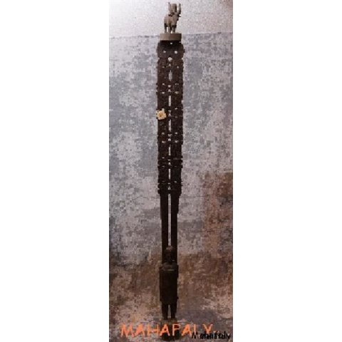 AL82 Sockel AloAlo Grabstele Zebu 1965 = 220 cm