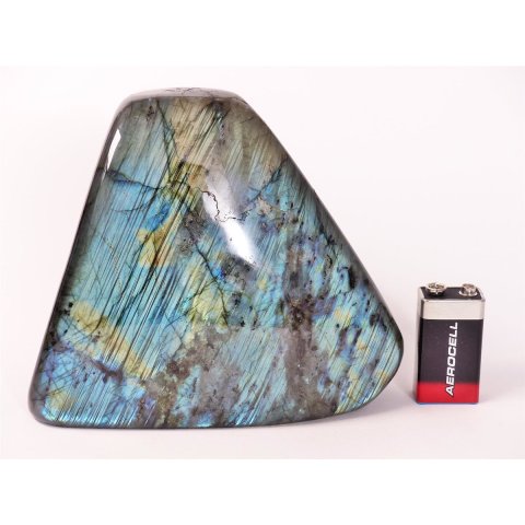 LA19 Labradorit Madagaskar polychrom Freeform poliert 1800 g