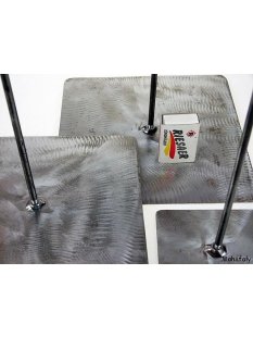 Skulpturenst&auml;nder mit Fu&szlig; 10 x 10 cm