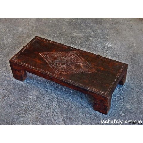 Zafimaniry Sitzbank lang aus Palisanderholz 50 cm. MF69 ca. 1940