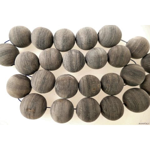 Hornperlen D: 25 mm 20 St. im 50 cm Strang = Code J dunkel + matt geschliffen